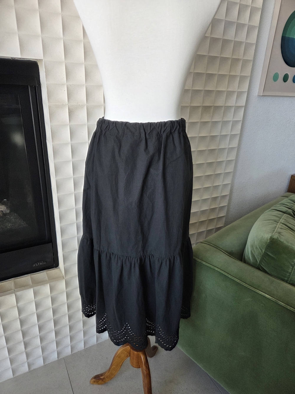 Rails Rosie Peplum Smocked Top Medium + Rails Rhea Tiered Eyelet Skirt Large - Picture 8 of 14